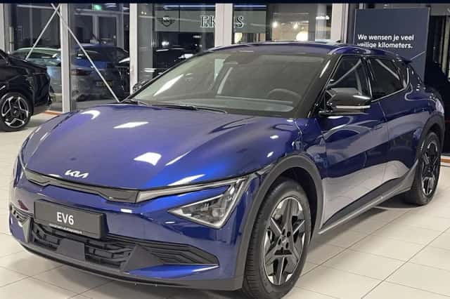 Kia EV6 (2025) thumbnail 1