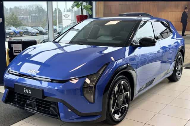 Kia EV4 (2026) thumbnail 1