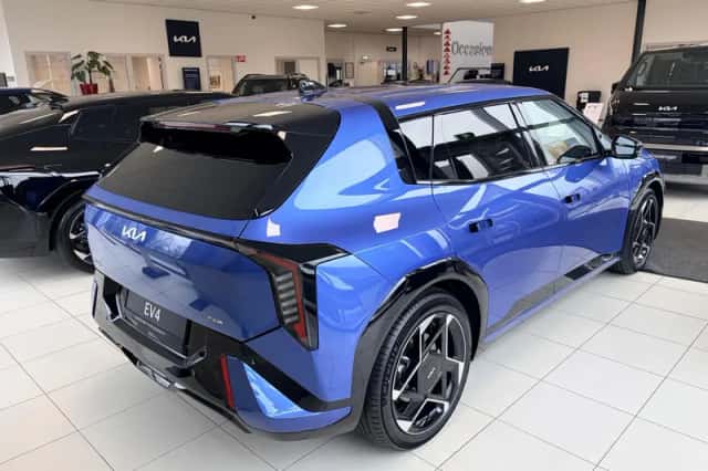 Kia EV4 (2026) thumbnail 3