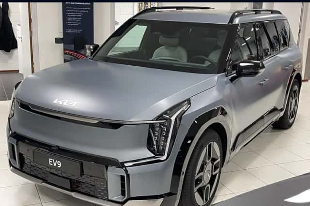 Kia EV9 (2026) thumbnail 1