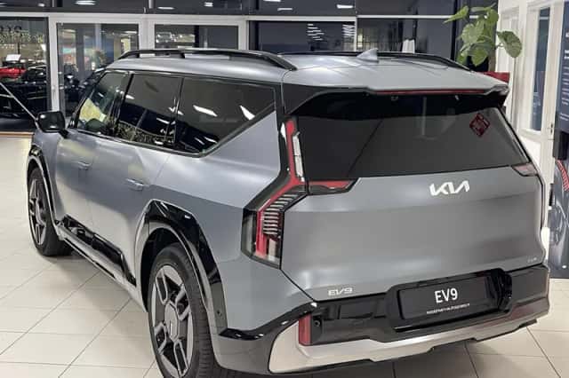 Kia EV9 (2026) thumbnail 4
