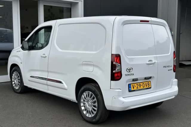 Toyota Proace (2024) thumbnail 5