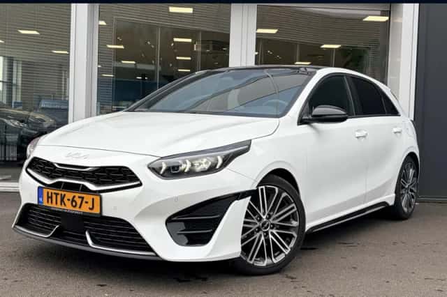 Kia Ceed (2025) thumbnail 1