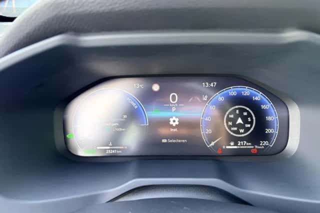 Toyota RAV4 (2025) thumbnail 14
