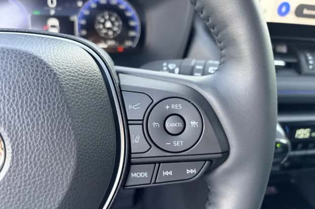 Toyota RAV4 (2025) thumbnail 16