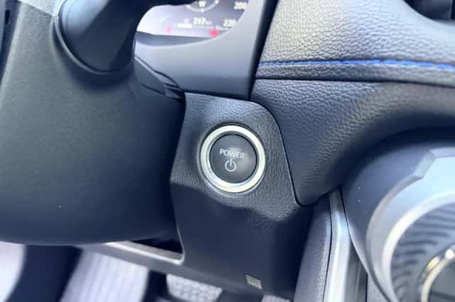Toyota RAV4 (2025) thumbnail 19