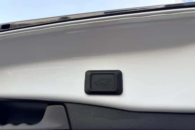 Toyota RAV4 (2025) thumbnail 31