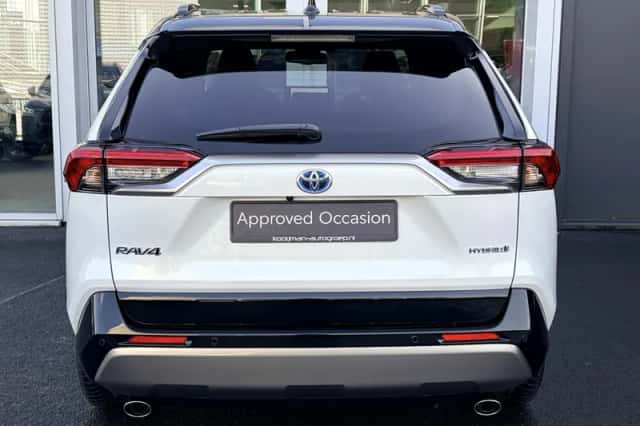 Toyota RAV4 (2025) thumbnail 6