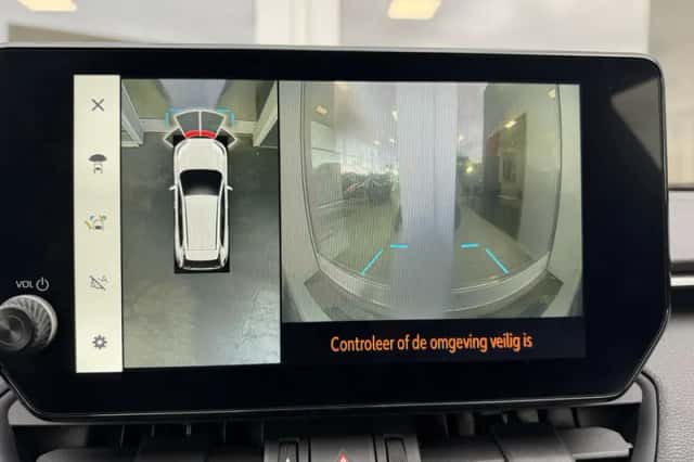 Toyota RAV4 (2024) thumbnail 14