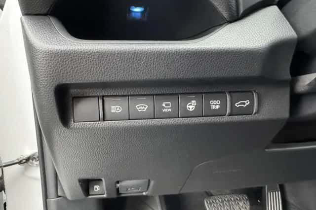 Toyota RAV4 (2024) thumbnail 16