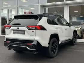 Toyota RAV4 (2024) thumbnail 7