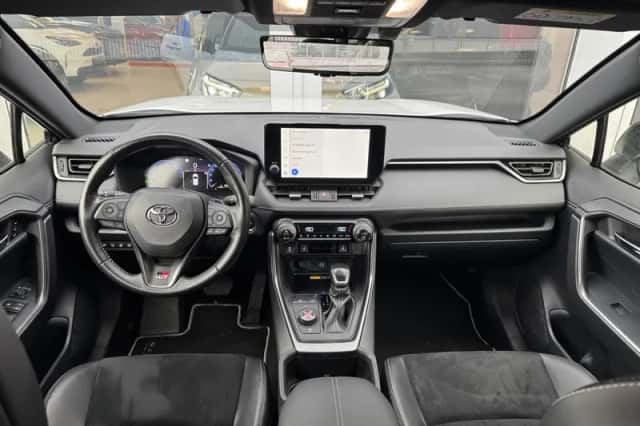 Toyota RAV4 (2024) thumbnail 8