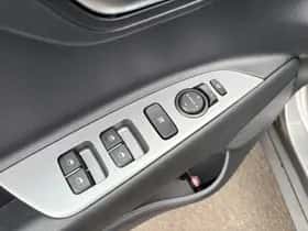 Kia Stonic (2025) thumbnail 16
