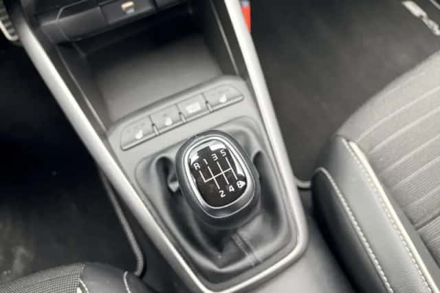 Kia Stonic (2025) thumbnail 32