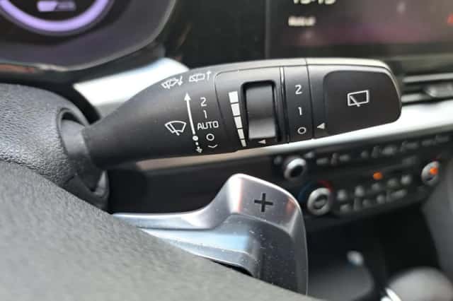 Kia Niro (2019) thumbnail 18