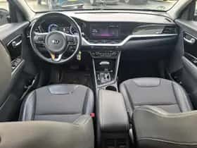 Kia Niro (2019) thumbnail 9