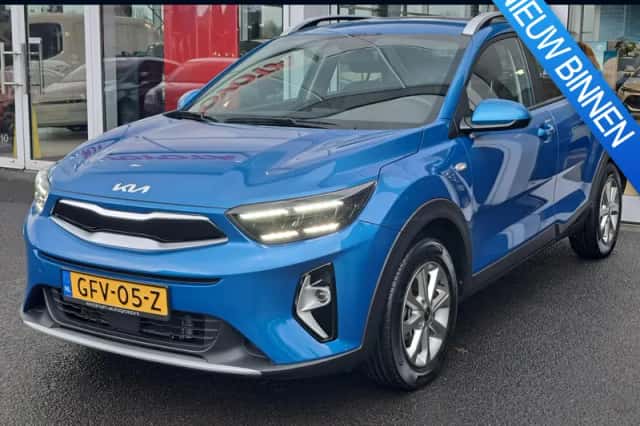 Kia Stonic (2024) thumbnail 1