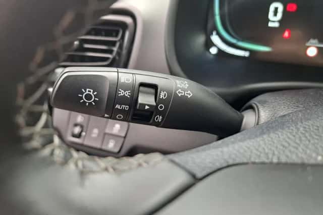Kia Stonic (2024) thumbnail 14