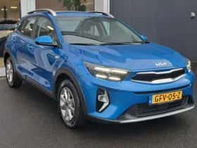 Kia Stonic (2024) thumbnail 4