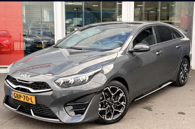 Kia Proceed (2024) thumbnail 1
