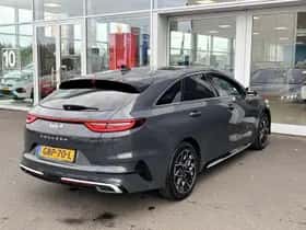 Kia Proceed (2024) thumbnail 3