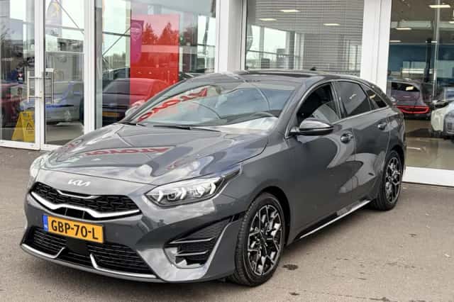 Kia Proceed (2024) thumbnail 6