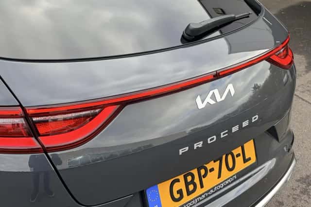 Kia Proceed (2024) thumbnail 7