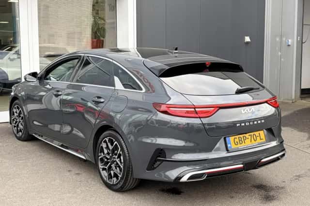 Kia Proceed (2024) thumbnail 8