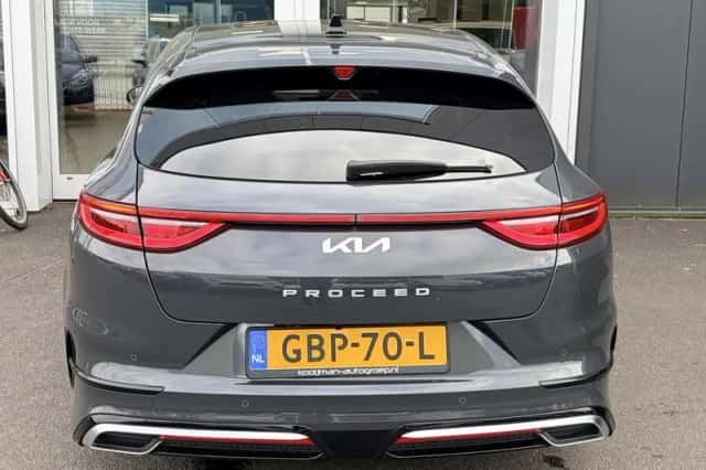 Kia Proceed (2024) thumbnail 9