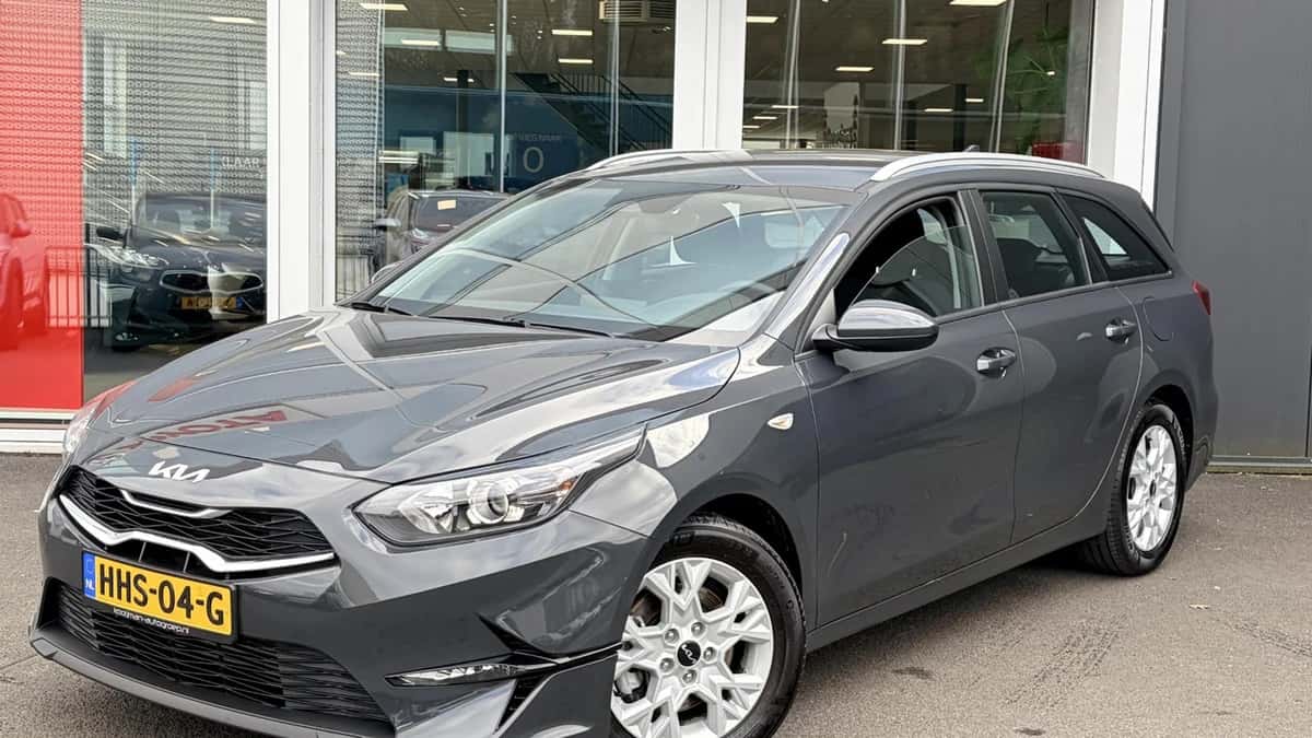 Kia Ceed Sportswagon (2025) — foto 1