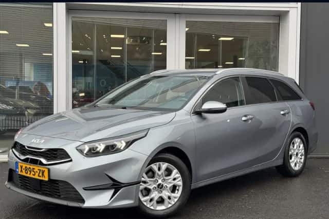 Kia Ceed Sportswagon (2024) thumbnail 1