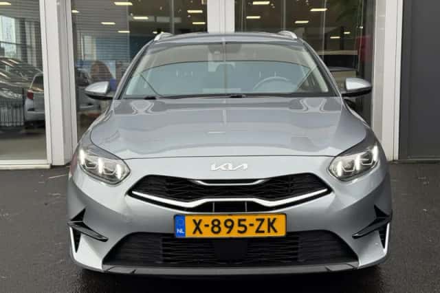 Kia Ceed Sportswagon (2024) thumbnail 2