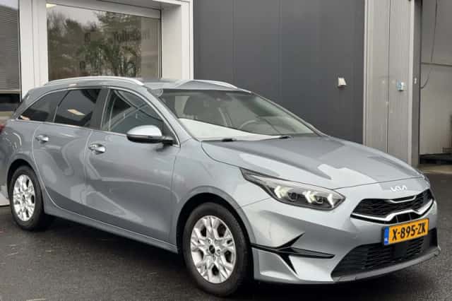 Kia Ceed Sportswagon (2024) thumbnail 3