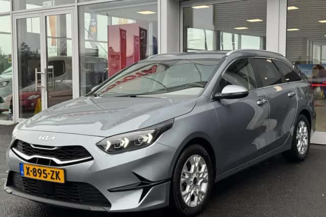 Kia Ceed Sportswagon (2024) thumbnail 4