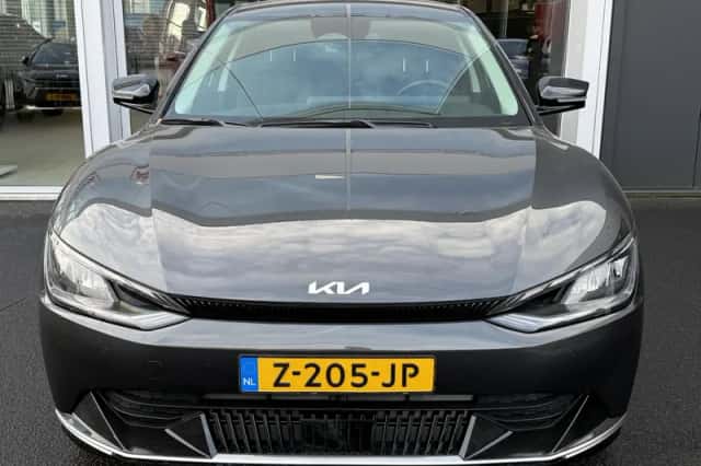 Kia EV6 (2024) thumbnail 2