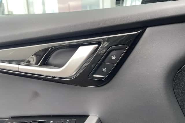 Kia EV6 (2024) thumbnail 12