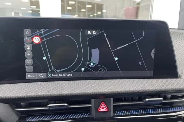 Kia EV6 (2024) thumbnail 18