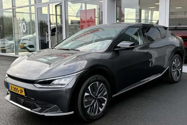 Kia EV6 (2024) thumbnail 3