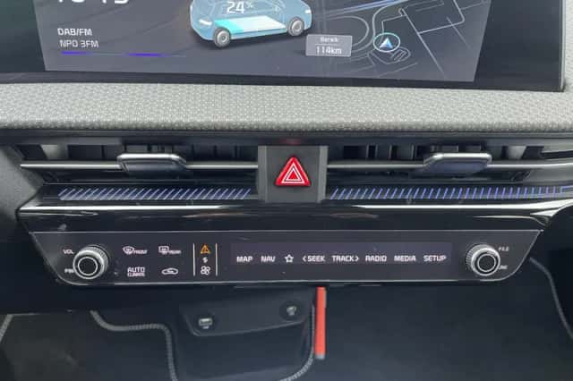 Kia EV6 (2024) thumbnail 24