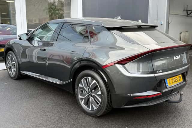 Kia EV6 (2024) thumbnail 5