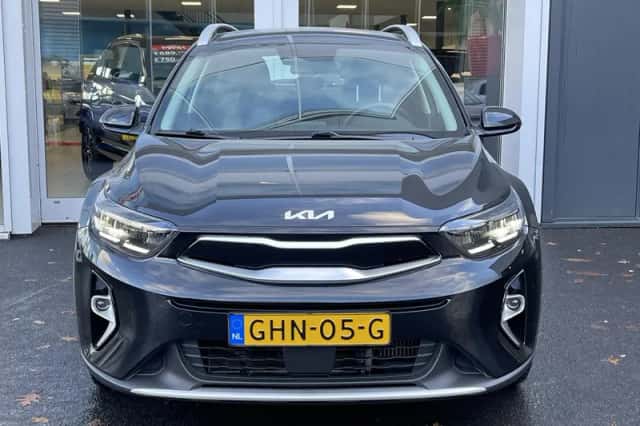 Kia Stonic (2024) thumbnail 3