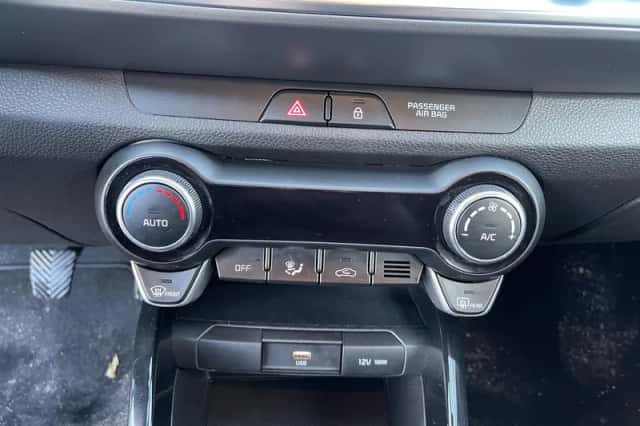 Kia Stonic (2024) thumbnail 21