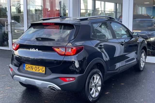 Kia Stonic (2024) thumbnail 8