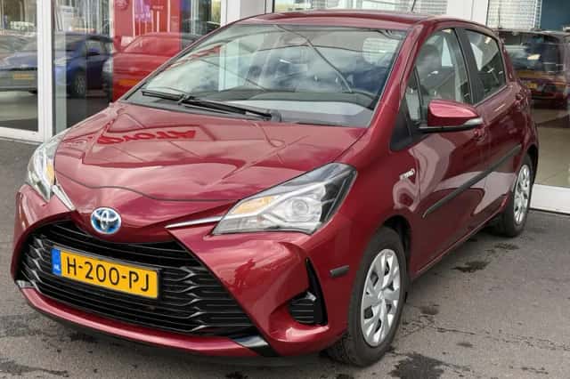 Toyota Yaris (2020) thumbnail 4