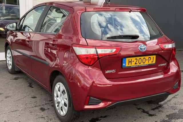 Toyota Yaris (2020) thumbnail 5