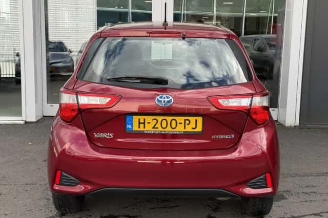 Toyota Yaris (2020) thumbnail 6