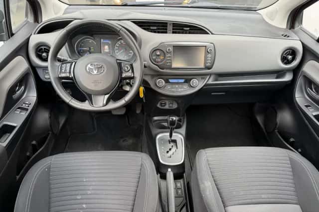 Toyota Yaris (2020) thumbnail 8