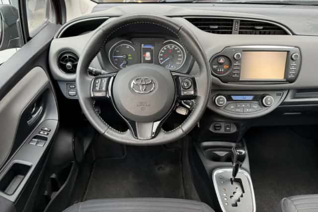 Toyota Yaris (2020) thumbnail 9
