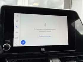 Toyota C-HR (2022) thumbnail 18