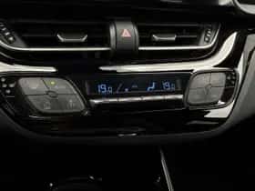Toyota C-HR (2022) thumbnail 19